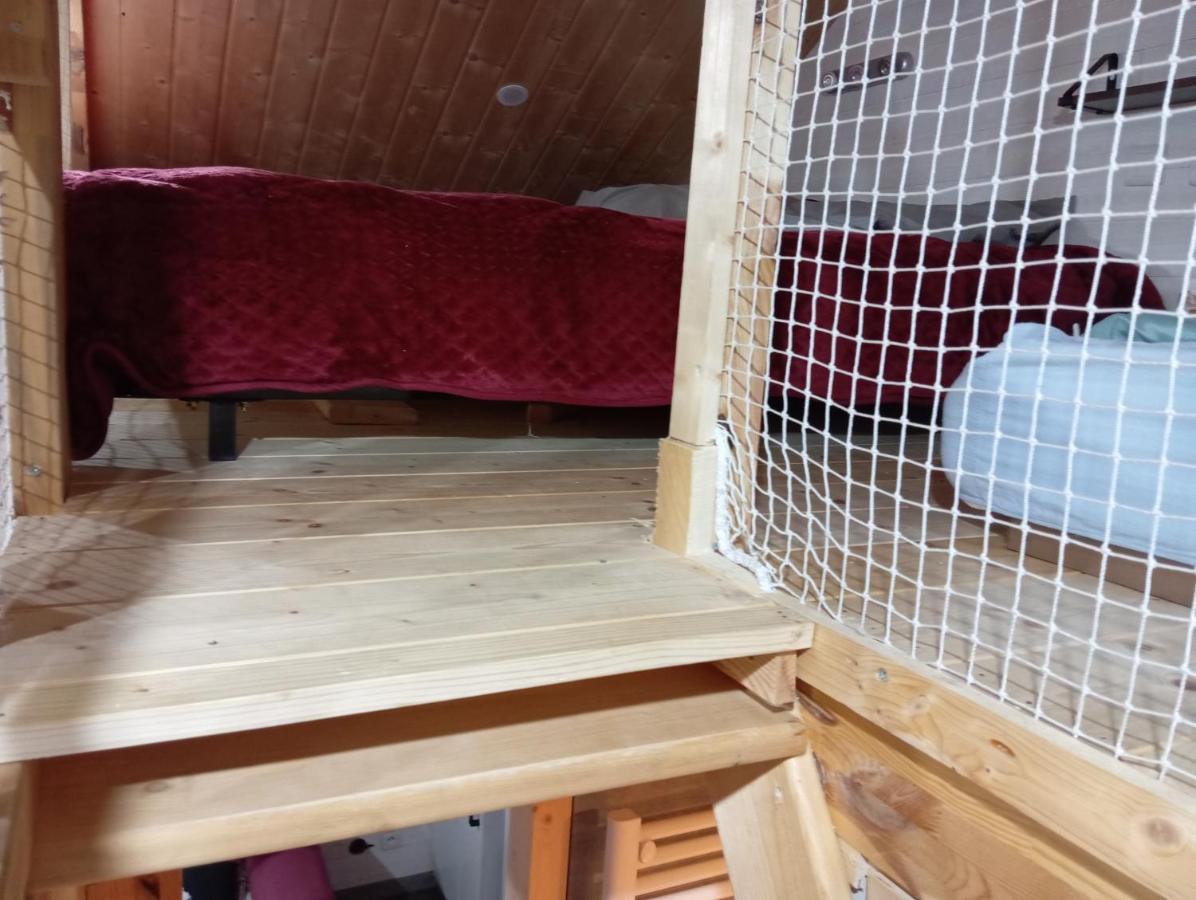 La P'Tite Maison Bois Du Herisson Menetrux-en-Joux ภายนอก รูปภาพ