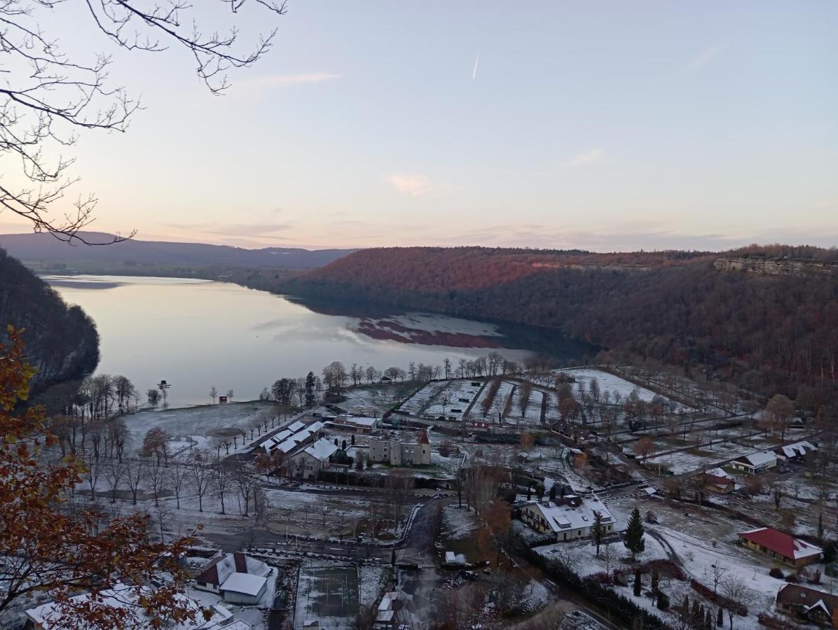 La P'Tite Maison Bois Du Herisson Menetrux-en-Joux ภายนอก รูปภาพ
